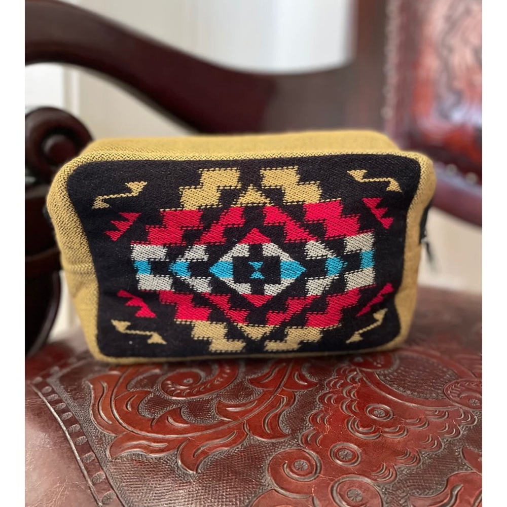 Cosmetic / hygiene bag
